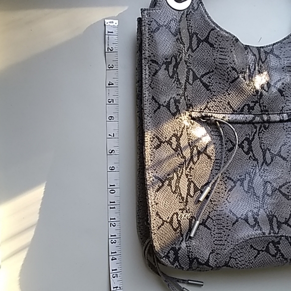 6126 Tempest Python leather handbag - Picture 4 of 7